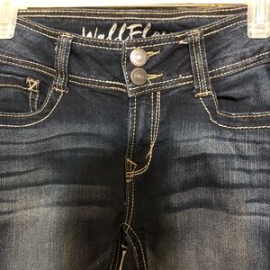 Wallflower jeans NWOT 🌹